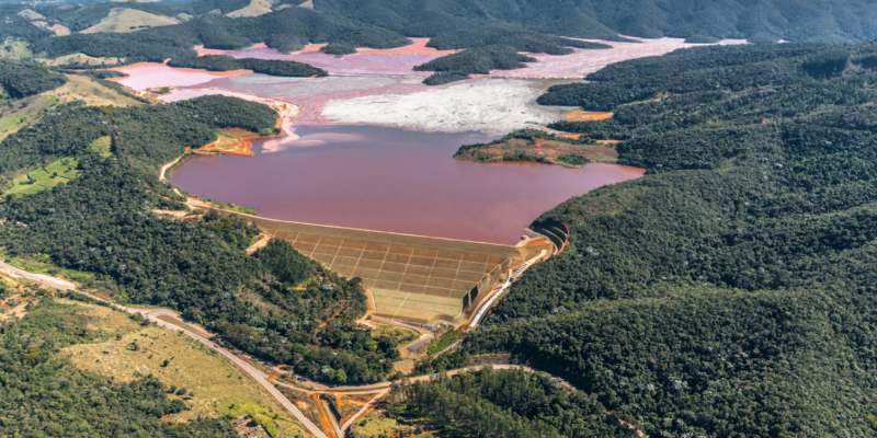 Vale pediu autorização para obras que colocavam barragem em risco