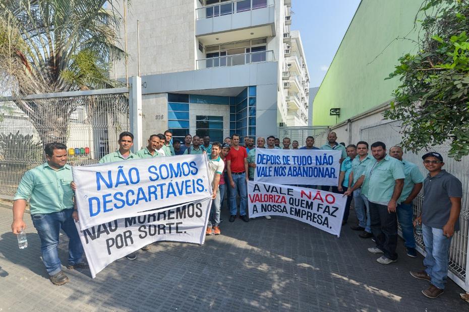 Empregados da Vale denunciam que estão trabalhando na busca de corpos